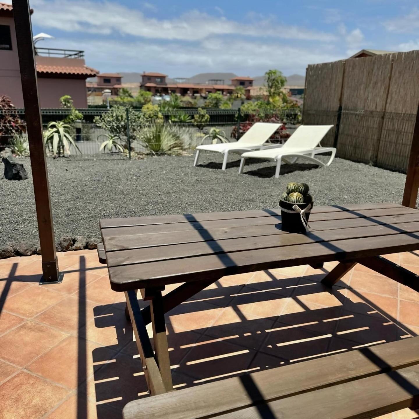 Villa Majanicho Con Piscina Lajares Exterior photo