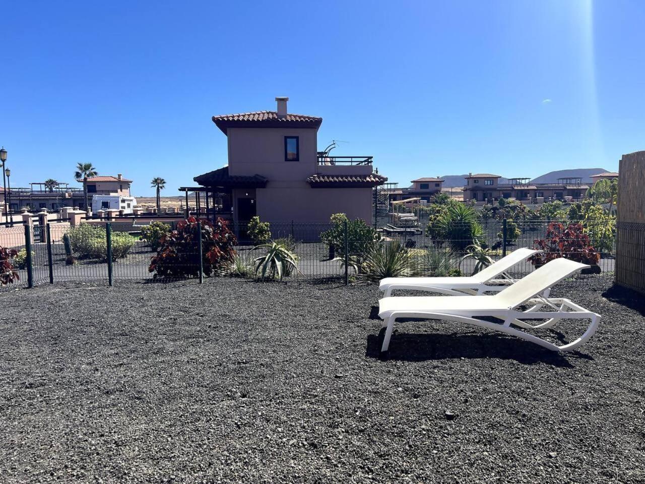 Villa Majanicho Con Piscina Lajares Exterior photo